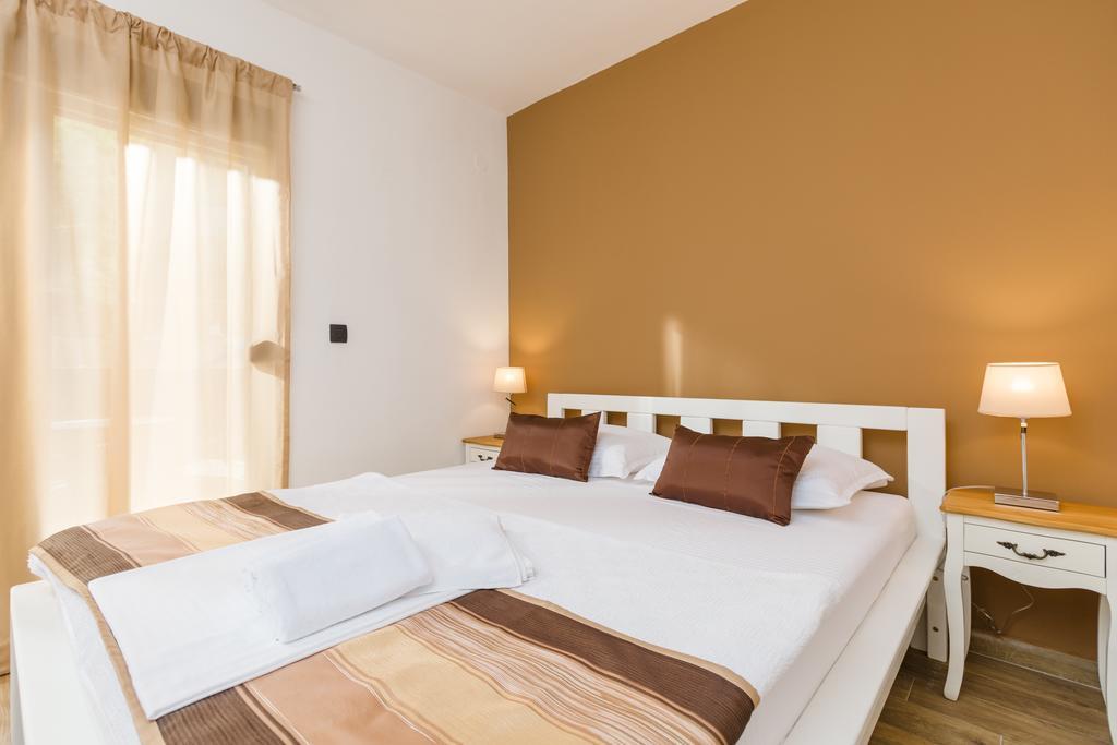 Apartments 26 Kotor Bagian luar foto